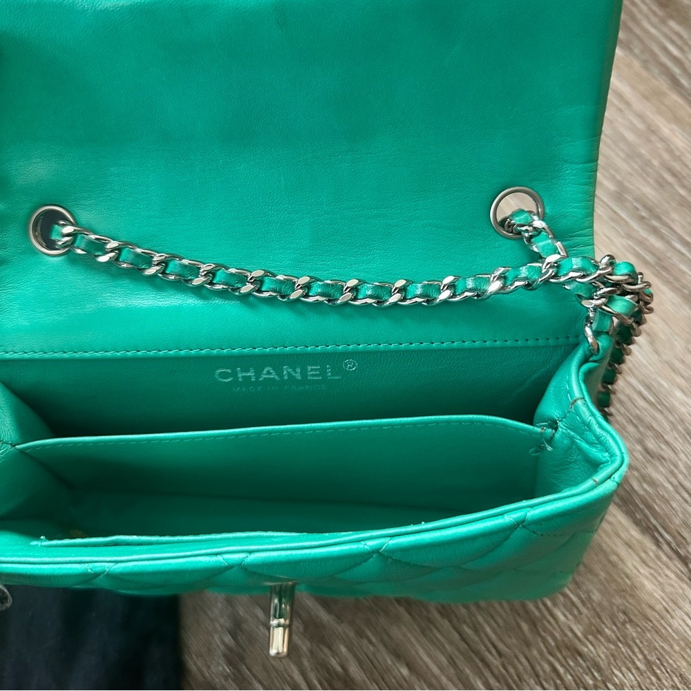 Chanel Extra Mini Flap Bag Turquoise Green Single Flap Lambskin Quilted Leather - Picture 10 of 15